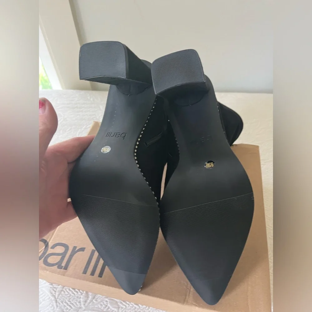 BarIII Layneef booties Size 9.5